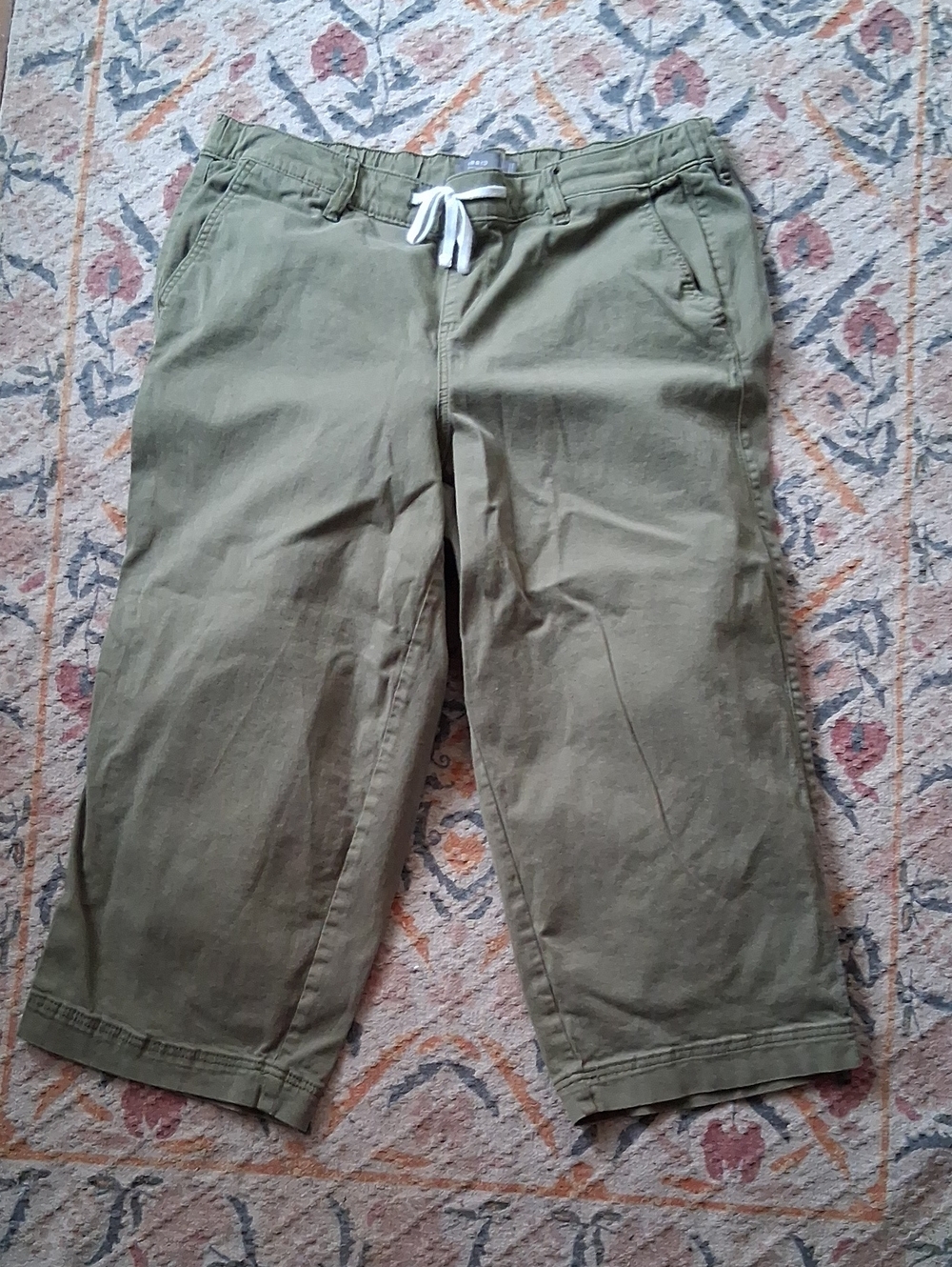 Olive Green Drawstring Capri - Picture 7 of 8